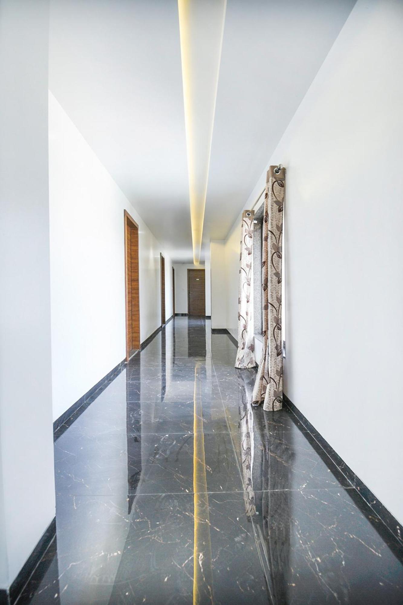 Oyo Flagship Hotel Shreeyash Executive Mangvadi Екстер'єр фото