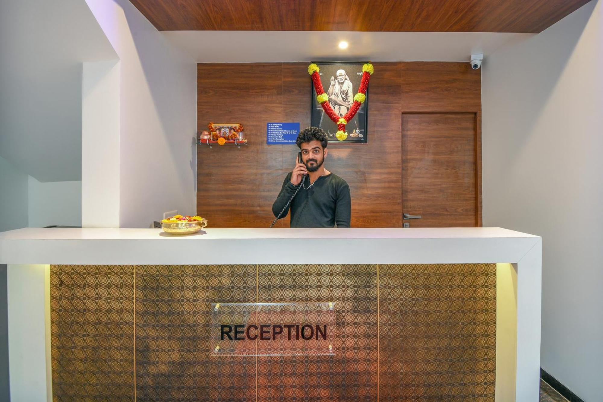 Oyo Flagship Hotel Shreeyash Executive Mangvadi Екстер'єр фото
